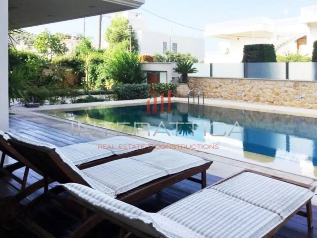 (For Rent) Residential Residence complex || East Attica/Voula - 560 Sq.m, 3 Bedrooms, 11.000€ 