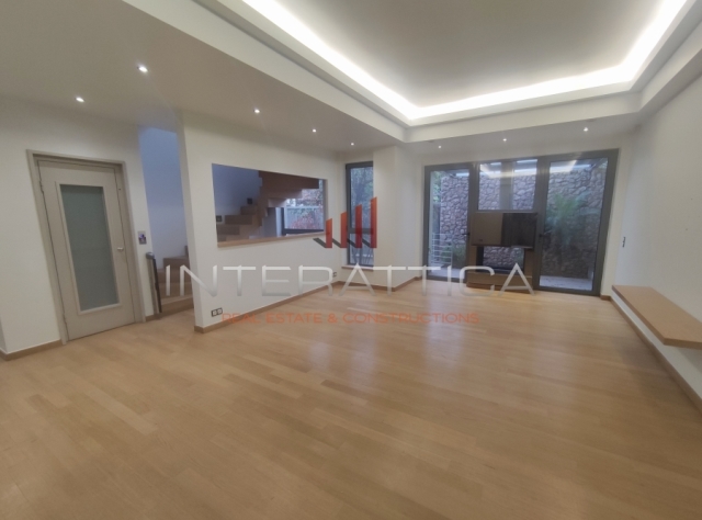 (zur Vermietung) Wohnung/Residenz Maisonette || Athens North/Kifissia - 350 m², 4 Schlafzimmer, 4.500€ 