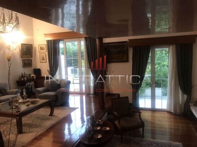 (Zum Verkauf) Wohnung/Residenz Maisonette || Athens North/Nea Erithraia - 350 m², 3 Schlafzimmer, 850.000€ 