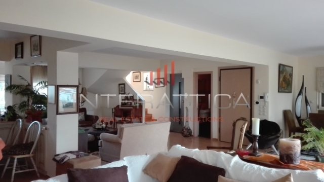 (zur Vermietung) Wohnung/Residenz Maisonette || Athens North/Kifissia - 170 m², 3 Schlafzimmer, 2.000€ 